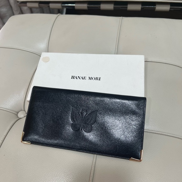 Black Hanae Mori Checkbook Cover / Wallet / Card Holder - Not Used box included - Picture 2 of 4